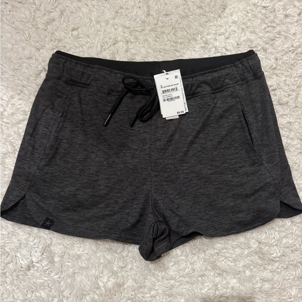 Barefoot Dreams Malibu Collection Butterchic short heathered carbon